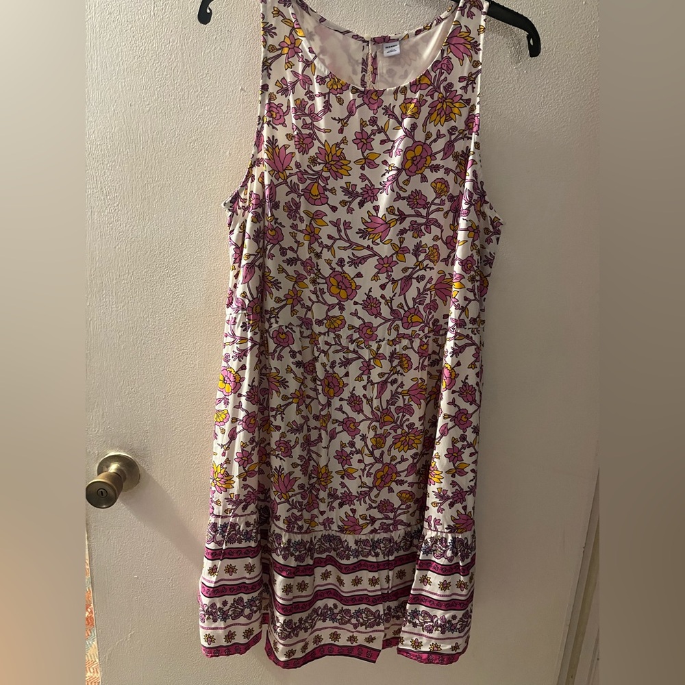 Woman’s size medium old navy dress